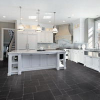 Armoires sur mesure en bois massif pour cuisine