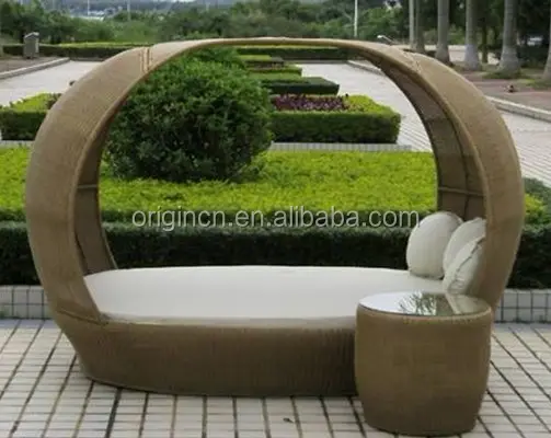 Retro chinese style wicker ratan canopy daybed for outdoor pool party bali antique furniture