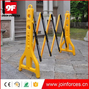 Barrera de Seguridad Vial Expandible de HDPE de Alta Visibilidad, Color Amarillo, Rellenable con Agua, con Luz, de Fábrica - Product Image 2