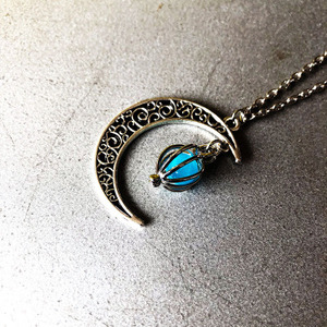 2019 Venta caliente <span class=keywords><strong>de</strong></span> las mujeres encanto brillante collar Luna piedra luminosa collar Halloween <span class=keywords><strong>regalos</strong></span> - Product Image 5