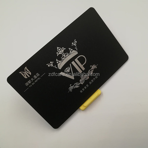 Custom design 0.76 MILLIMETRI di spessore PVC <span class=keywords><strong>biglietto</strong></span> <span class=keywords><strong>da</strong></span> <span class=keywords><strong>visita</strong></span> Elegante Oro Argento Foglio di Rilievo Finitura Bianco Personalizzato <span class=keywords><strong>Biglietto</strong></span> <span class=keywords><strong>Da</strong></span> <span class=keywords><strong>Visita</strong></span> di carta di Stampa - Product Image 5