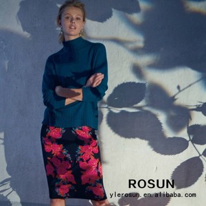 Mode <span class=keywords><strong>femme</strong></span> <span class=keywords><strong>pull</strong></span> style russe vierge. chandail à <span class=keywords><strong>col</strong></span> roulé - Product Image 3