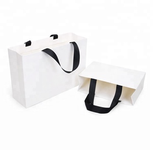 ที่กำหนดเองพิมพ์สีขาวเสื้อผ้าถุงของขวัญที่มีการจัดการ - Product Image 3