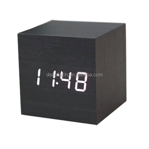 Dc901a thời trang hiện đại trang trí nội thất vuông xách tay bằng gỗ kỹ thuật số LED bàn đồng hồ báo thức với USB và cung cấp pin - Product Image 2