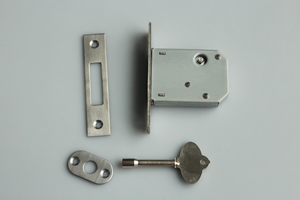 SS 304 Fireproof <strong>Exit</strong> Door Key Single Square Deadbolt Door <strong>Lock</strong> with Ring Pull Plate - Product Image 5