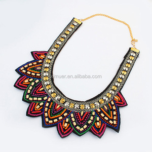 Collar falso de lentejuelas exageradas occidentales hecho a mano - Product Image 1