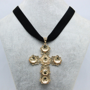 Gruta ancho étnico franela suave Cruz <span class=keywords><strong>de</strong></span> Oro gargantilla collar estilo gargantilla declaración COLLAR COLGANTE Cruz - Product Image 2