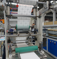 Machine à fabriquer des plafonds en PVC / Machine à fabriquer des panneaux de plafond en PVC pour la fabrication de panneaux muraux en plastique