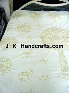 Colchas bordadas a mano étnicas de hilo dorado - Product Image 2