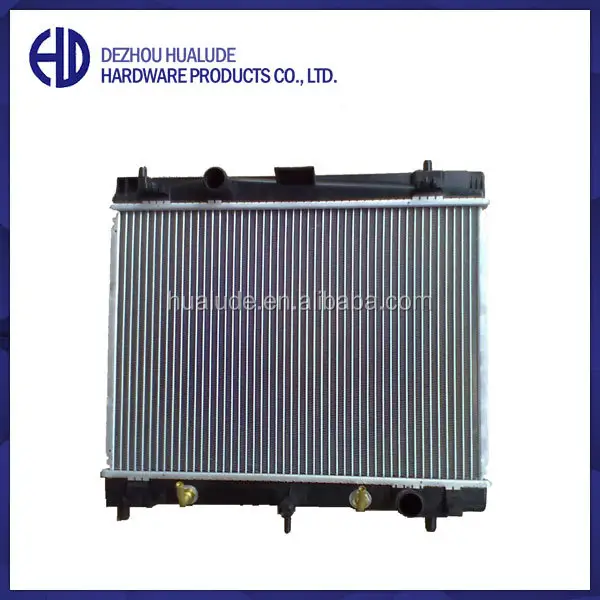 Fábrica fornecer diretamente auto radiador pa66 gf30