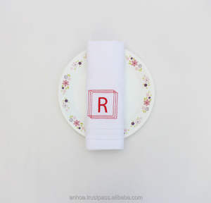 ผ้าเช็ดปากและอุปกรณ์เสริมผ้าเช็ดปากบนโต๊ะดีไซน์ล่าสุดลายอักษรย่อ - Product Image 3