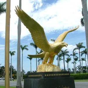 Factory cast metal brass golden eagle sculpture bronze golden hawk