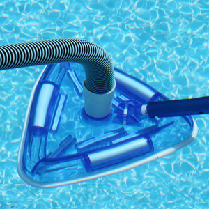 Accessoires de nettoyage de spa de piscine de luxe Brosse de tête d'<span class=keywords><strong>aspirateur</strong></span> <span class=keywords><strong>avec</strong></span> nettoyeur transparent <span class=keywords><strong>triangulaire</strong></span> pivotant - Product Image 5