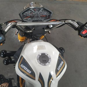 Ventes chaudes Tricycle cargo de haute qualité / <span class=keywords><strong>Moto</strong></span> <span class=keywords><strong>à</strong></span> <span class=keywords><strong>trois</strong></span> <span class=keywords><strong>roues</strong></span> <span class=keywords><strong>Moto</strong></span> <span class=keywords><strong>à</strong></span> cinq <span class=keywords><strong>roues</strong></span> d'<span class=keywords><strong>occasion</strong></span> - Product Image 4