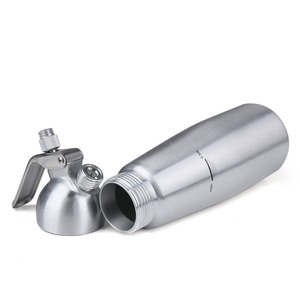 Fabricant de Dessert outils en aluminium tout crème à fouetter 1 Pinte avec trois buses et gaz titulaire - Product Image 5