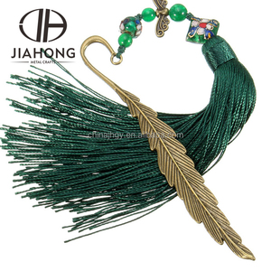 Diseño moderno estilo étnico anticuario latón tradicional vendimia marcador con borla larga - Product Image 1
