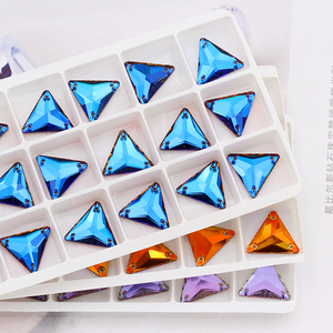 Xichuan fantaisie en forme de Triangle 12/16/22mm brillant 12 couleurs coudre <span class=keywords><strong>sur</strong></span> cristal ab pierres verre Strass artisanat déco vêtements robe vêtement - Product Image 5