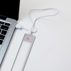 Cocina luz del gabinete del LED 5 V de carga de la batería de litio del <span class=keywords><strong>arancel</strong></span> <span class=keywords><strong>aduanero</strong></span> común y atenuación del Sensor - Product Image 3