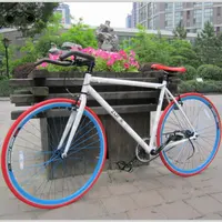 Vendita calda 700C di colore bianco con manubrio Bullhorn completo bici a scatto fisso