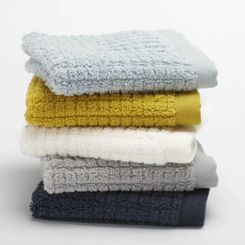 Amazon vend chaude adulte serviettes 100% Coton Somptueux débarbouillettes