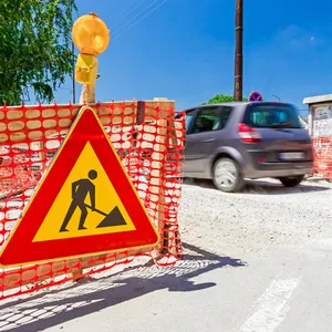 Panneaux de route réfléchissants en aluminium avec logo, led, 1 pièce, signes de flèche, vitesse de circulation à led, signaux limités