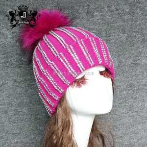 Remiendo de encargo llano POM Beanie Supremo con el rhinestone brillante