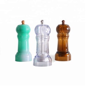 Salière et Poivrière Sel et Moulin À Poivre Moulin à poivre moulin meilleurs cuisiniers ami - Product Image 1