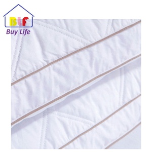 Almohada de plumas de ganso con funda acolchada 100% algodón - Product Image 3