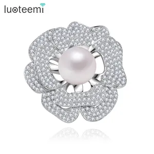 LUOTEEMI Handmade Fashion Wedding Invitation CZ Crystal Rose Flower Cubic Zirconia Pearl Brooch