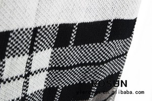 fils teints tissage motif carré <span class=keywords><strong>pull</strong></span> femme - Product Image 3