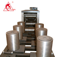 Machine de gaufrage manuelle des métaux Machine de forgeage à froid facile à utiliser pour les usines de fabrication avec composants de noyau de roulement