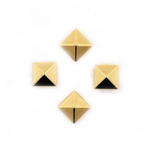 <span class=keywords><strong>De</strong></span> alta calidad <span class=keywords><strong>de</strong></span> moda <span class=keywords><strong>de</strong></span> la cabeza <span class=keywords><strong>de</strong></span> la pirámide garras para bolsos monederos marroquinería - Product Image 2