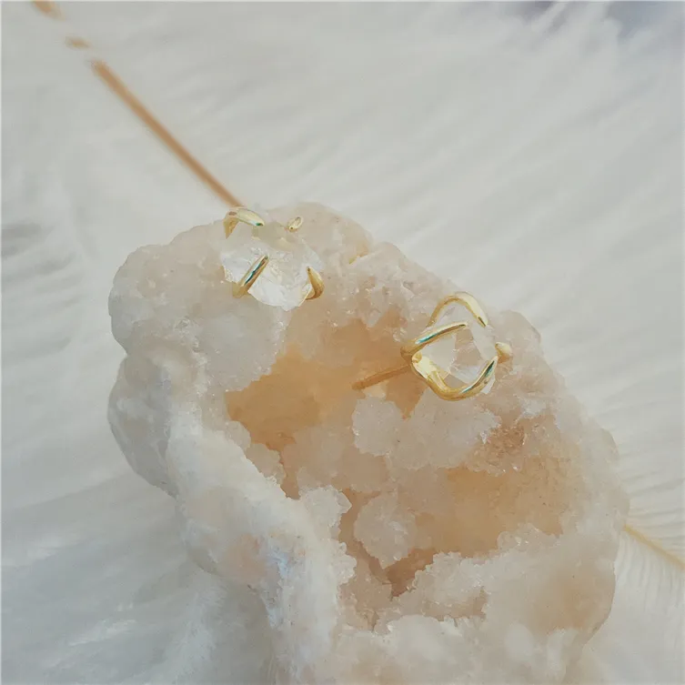 Gemnel 925 silver minimalist natural stone rainbow quartz stud earring