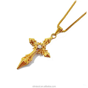 Collar con Colgante de Cruz Templaria de Acero Inoxidable Dorado para Hombre, Olivia - Product Image 1