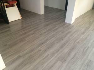 <span class=keywords><strong>Pisos</strong></span> de vinilo de grano de madera residenciales resistente al rayado ya la abrasión - Product Image 3