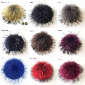 Pompons ronds en vraie <span class=keywords><strong>fourrure</strong></span> de raton laveur pour sacs à main <span class=keywords><strong>porte</strong></span>-<span class=keywords><strong>clés</strong></span> et bonnet tricoté chapeaux <span class=keywords><strong>pompon</strong></span> en <span class=keywords><strong>fourrure</strong></span> <span class=keywords><strong>véritable</strong></span> <span class=keywords><strong>pompon</strong></span> - Product Image 1