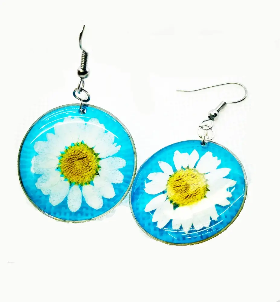 Anting-anting Daisy modis kualitas baik anting-anting besar bingkai logam biru transparan lingkaran dalam.