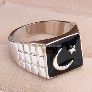 Anello da Uomo di Alta Qualità in Lega con Luna Crescente e Stella, Gioiello Islamico con Retro Smaltato - Product Image 2