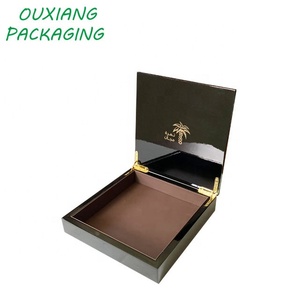 Caja de regalo de madera de lujo con laca negra de piano, nuevo diseño - Product Image 1