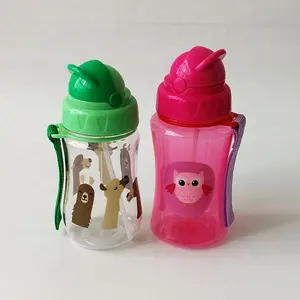 Оптовая Продажа BPA бесплатная школа детей портативный Дети Кормление укомплектованный пластик чайник чашки соломы тритан бутылка для воды с ремешком