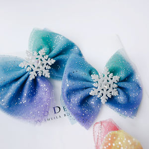 <span class=keywords><strong>Neige</strong></span> princesse Elsa inspiré <span class=keywords><strong>cheveux</strong></span> arcs bleu dégradé Tulle pinces à <span class=keywords><strong>cheveux</strong></span> avec flocons de <span class=keywords><strong>neige</strong></span> accessoires de <span class=keywords><strong>cheveux</strong></span> pour enfants filles tout-petits - Product Image 4