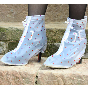 Dernier design – Couvre-<span class=keywords><strong>chaussures</strong></span> <span class=keywords><strong>de</strong></span> <span class=keywords><strong>pluie</strong></span> jetables en plastique pour femmes, à talons hauts, légers, antidérapants et imperméables avec fermeture éclair - Product Image 5