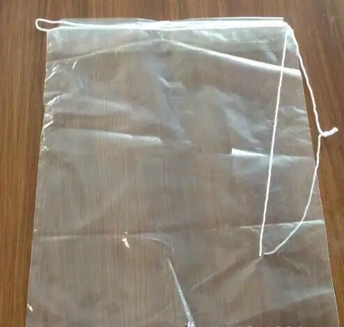 स्ट्रिंग के साथ LDPE प्लास्टिक बैग कपड़े धोने बैग