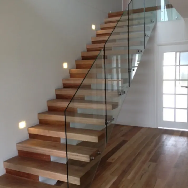 ホームプレハブ無垢オーク材トレッド階段デザイン