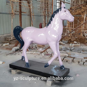 Nuevo hecho personalizada Cartoon tamaño natural de fibra de vidrio escultura de <span class=keywords><strong>caballo</strong></span> - Product Image 1