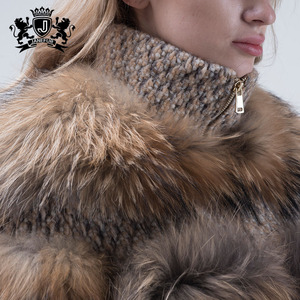 Vente <span class=keywords><strong>en</strong></span> gros Manteau de fourrure de raton laveur tendance <span class=keywords><strong>Veste</strong></span> courte <span class=keywords><strong>en</strong></span> fourrure d'hiver <span class=keywords><strong>pour</strong></span> femmes Manteau épais <span class=keywords><strong>en</strong></span> fourrure de raton laveur <span class=keywords><strong>pour</strong></span> femmes - Product Image 6