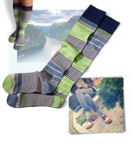 Personnaliser Logo fantaisie hommes rayures colorées éponge chaude pieds Fuzzy genou haute lourd laine chaussettes - Product Image 3