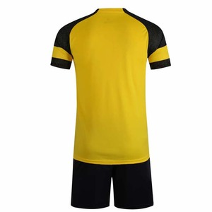 Maglia <span class=keywords><strong>da</strong></span> <span class=keywords><strong>calcio</strong></span> personalizzata all'ingrosso maglia <span class=keywords><strong>da</strong></span> <span class=keywords><strong>calcio</strong></span> gialla e nera maglia <span class=keywords><strong>da</strong></span> <span class=keywords><strong>calcio</strong></span> maglia di qualità - Product Image 3