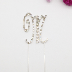 Adorno <span class=keywords><strong>de</strong></span> Pastel con Inicial <span class=keywords><strong>de</strong></span> Letra M en Diamantes <span class=keywords><strong>de</strong></span> Imitación, Alfabeto, Monograma, Venta al por Mayor - Product Image 3