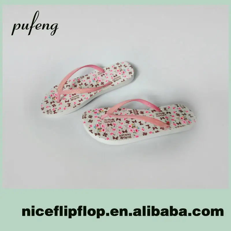 hermoso diseño de seda de la impresión más suave de goma zapatillas de color rosa para las mujeres